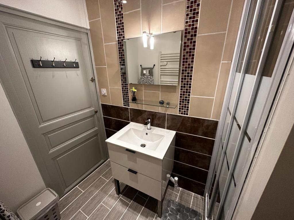 Le Saint Maixent, Maison De Ville, Baby Foot, Wifi Zewnętrze zdjęcie